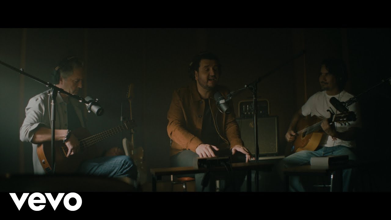 Eden Mu&ntilde;oz, Bacilos - Chimba (Video Oficial)