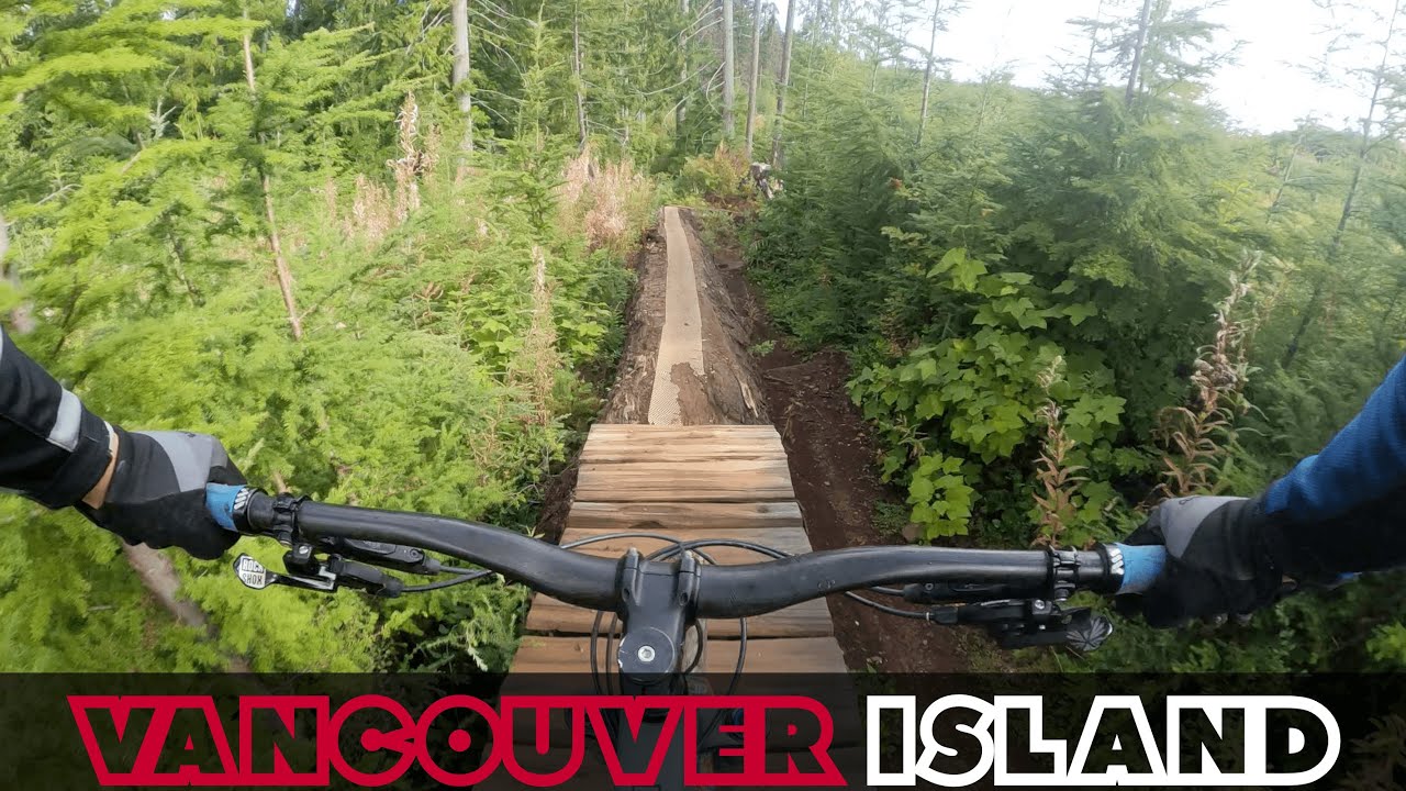 The Wonderful Wooden Features of Vancouver Island | MTB Ride @ Cumberland in BC Canada