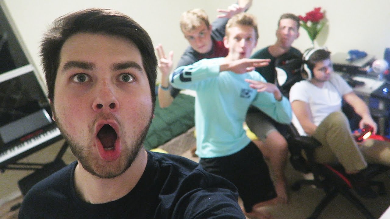 I AM BACK AT THE RED HOUSE!!