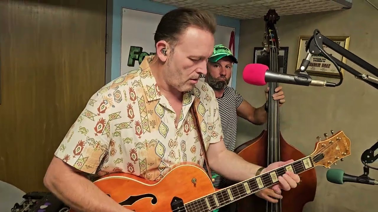 Darrel Higham & the Enforcers. Wednesday Night Rockin' Party. Forest FM. (2)