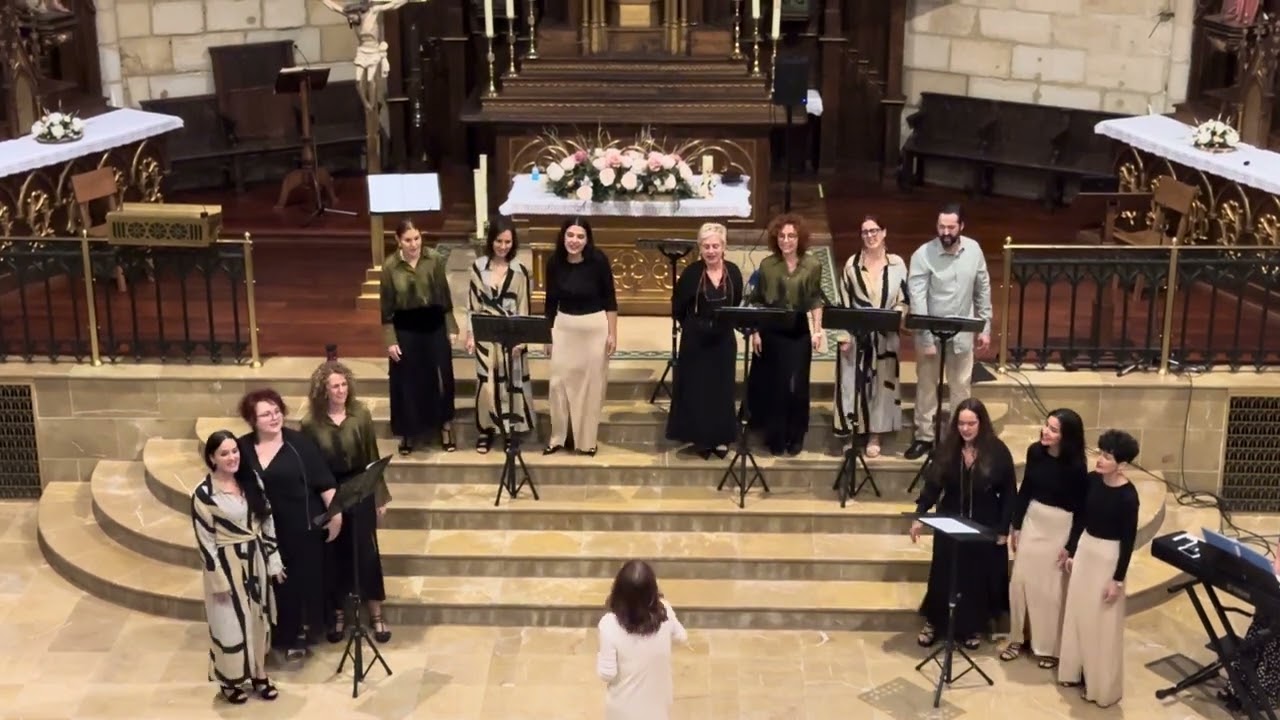 DANCING QUEEN  (mold.:R. Emerson)