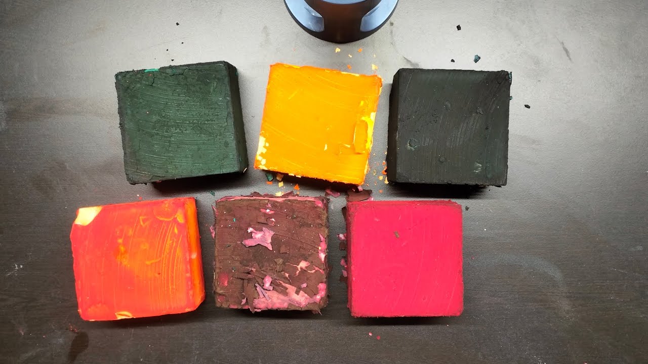 Dyed smooth gym chalk blocks