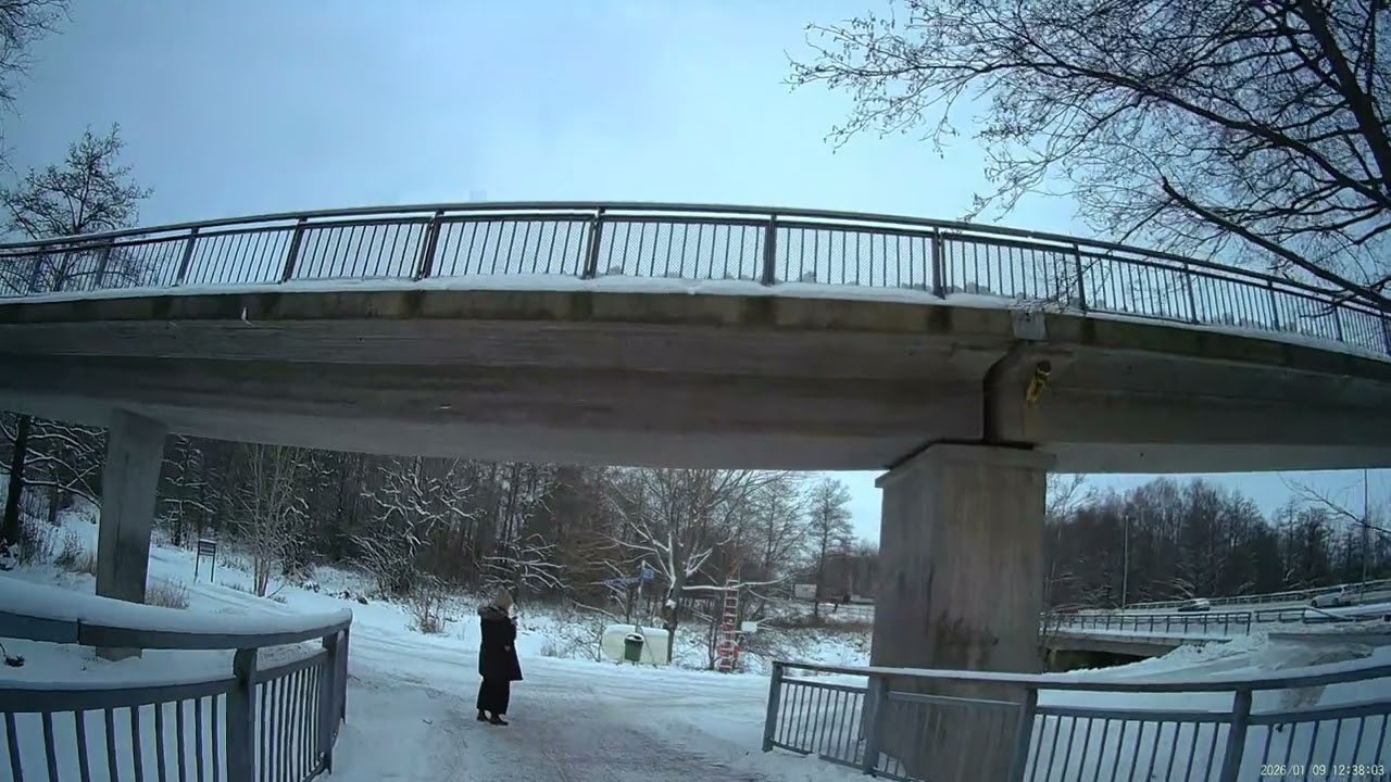 Promenad till NetoNet, sen ner till centrum och viktig predikan om Jesus.