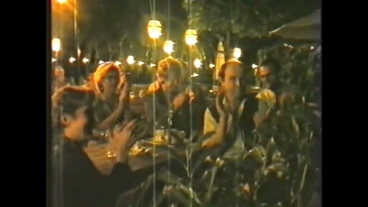 Čechovci - Žil jsem s jednou bábou nadivoko (Švestkový knedlíci) - polka ... digitalizace VHS