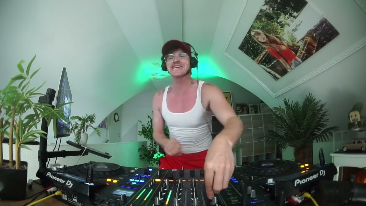 Gregor le Dahl - HTID in the studio (Opening Set)