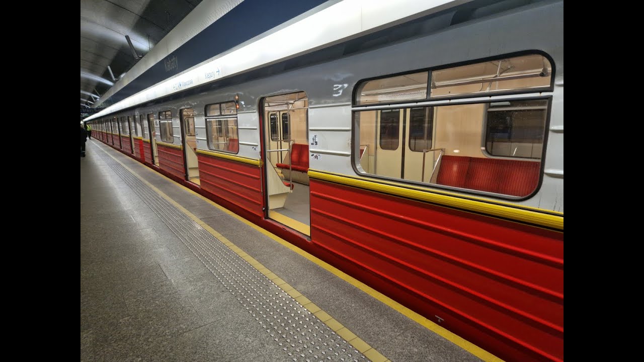 Metro Warszawskie | linia M1 | 2x Wagonmasz 81-572 #005, #006 + 4x 81-573.1 #414-#416, #421 (sk. 03)