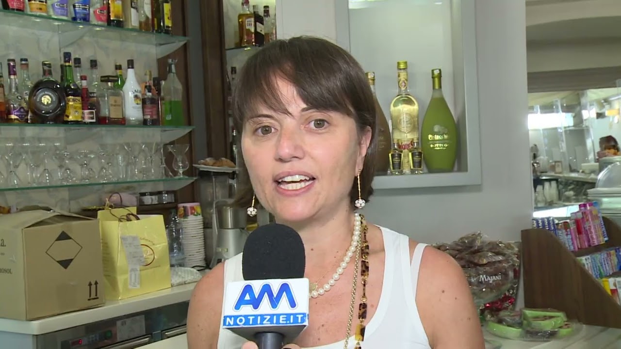 Capo d'Orlando - Il Bar delle Poste festeggia 50 anni di attività. Domenica musica e ricchi premi