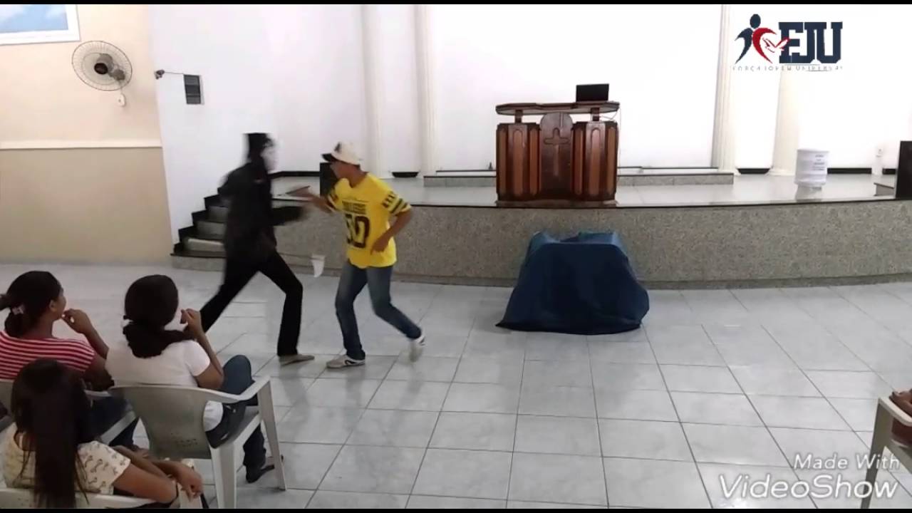 Peça Super Heróis - FJU Horizonte