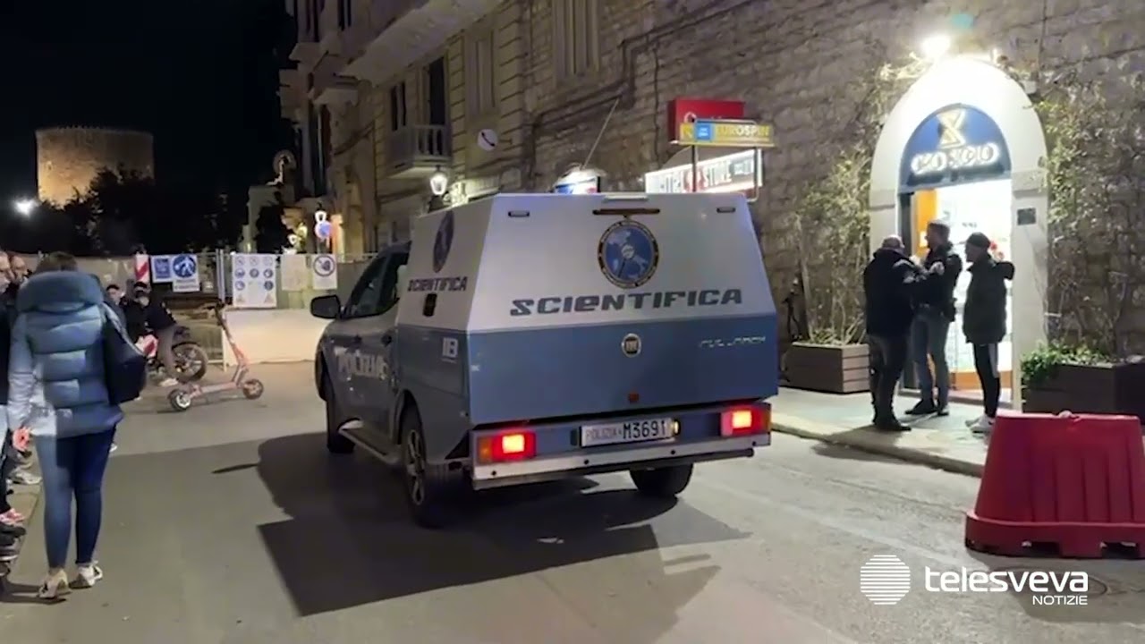 Bitonto, rapina a mano armata in una gioielleria: rapinatori in fuga con il bottino