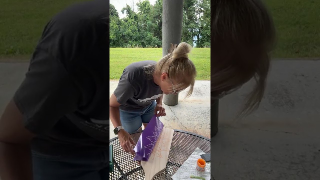 How to wood burn on a wooden oar.
