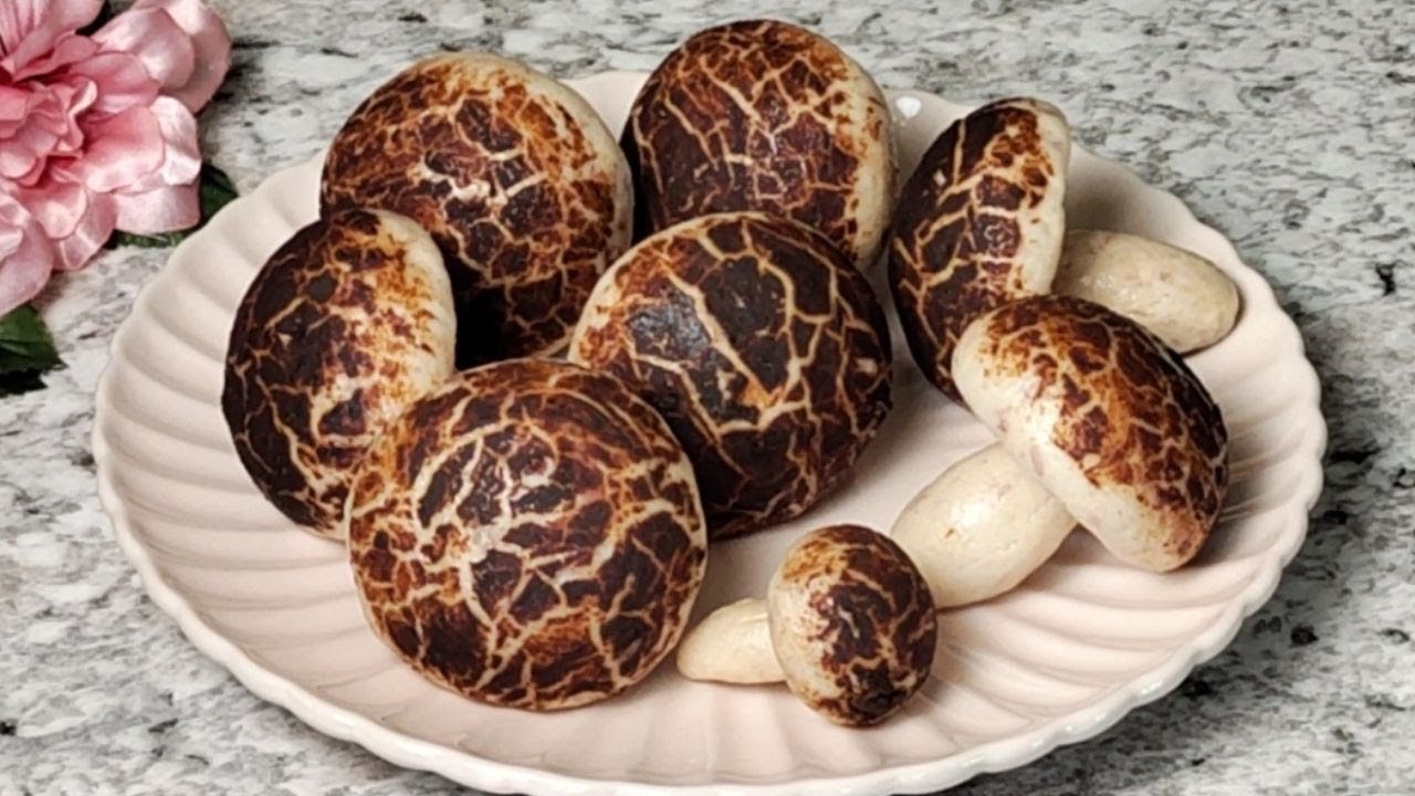 Taro  Mushroom Steamed Buns| 健康素食芋头蘑菇馒头 |外形俏皮，一口满满芋头味，好吃又好看！