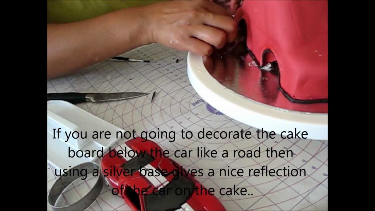 Decorating a Cake - Car Cake