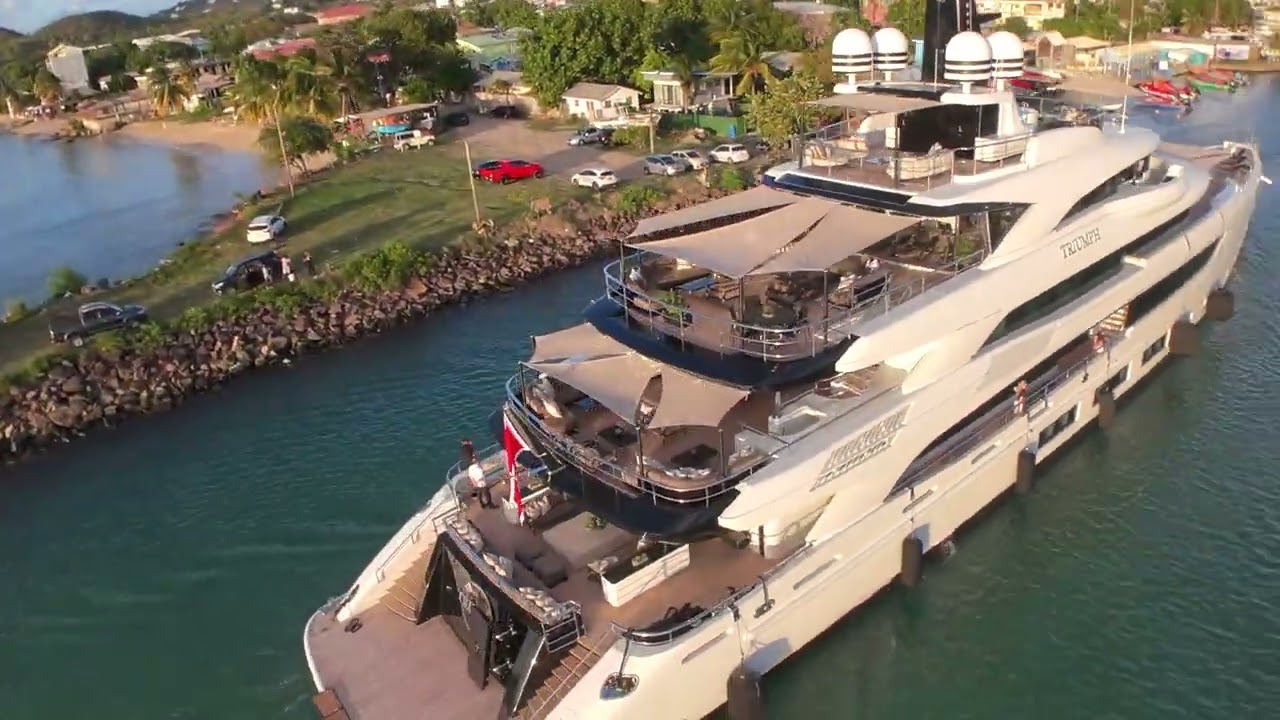 Triumph entering Rodney Bay Lagoon