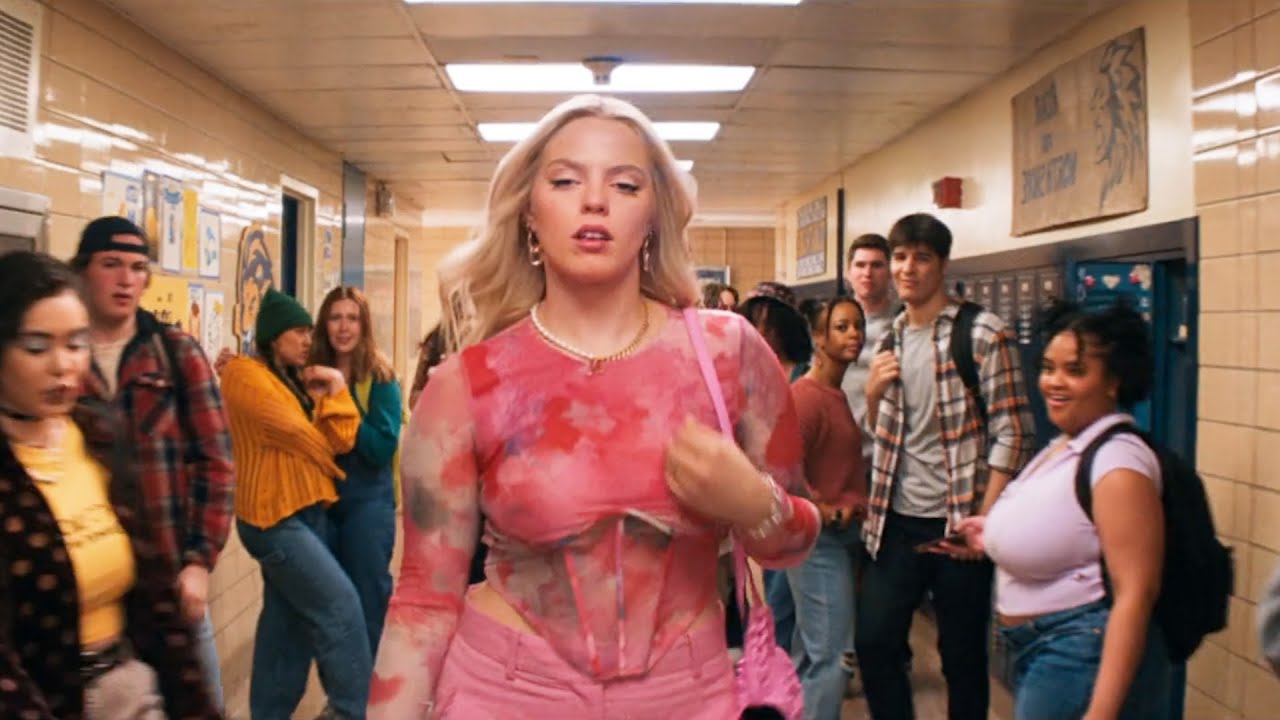 Bullied for Her Weight, She Loses It All and Becomes the Most Beautiful Girl at School