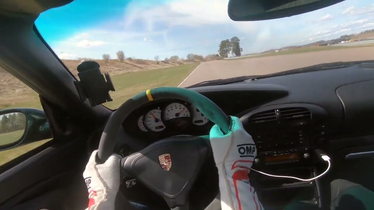 Savage Porsche 911 996 Turbo// POV drive on track