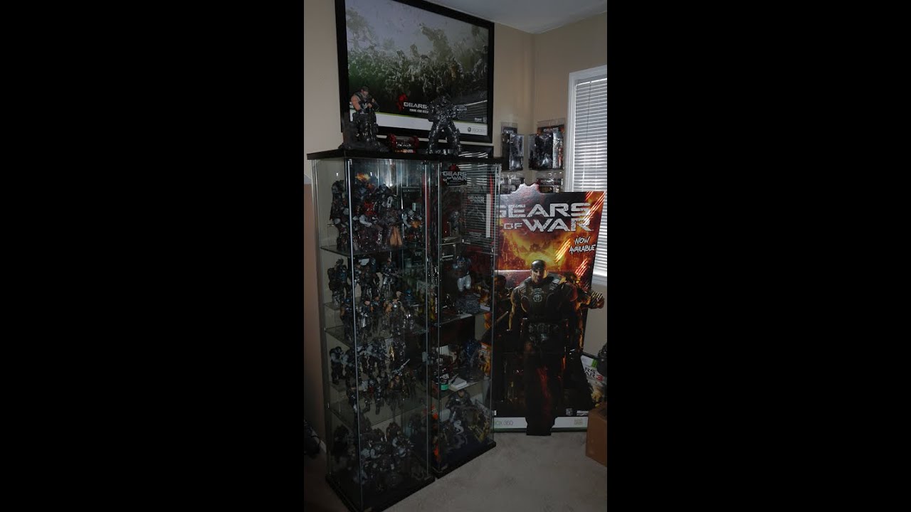 My Gears of War Collection! (Figures, Posters, Autographs, Promo Collectables, + MORE!)