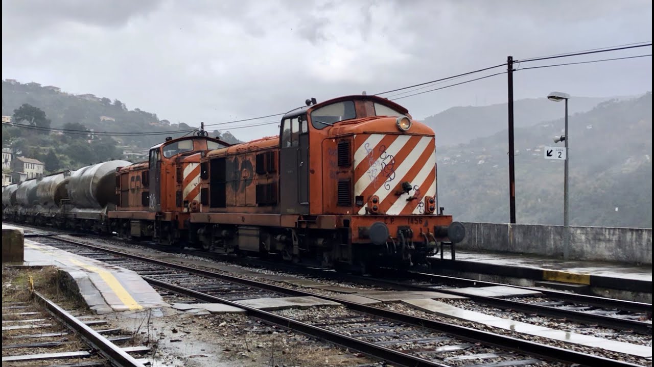 CP 1404, dupla de EE 1400 e algumas UTD’s 592.2 - Mosteirô, linha do Douro
