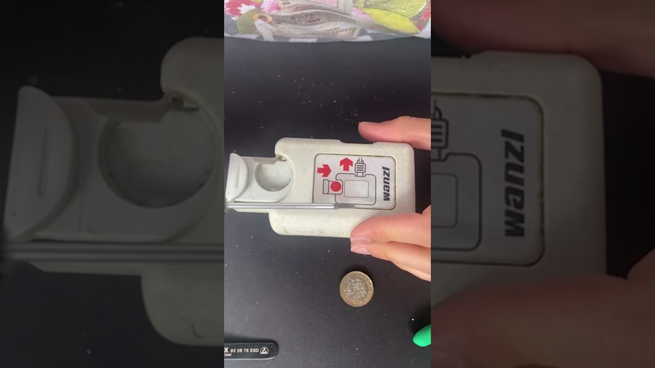 Lost Your Coin? How to Unlock a Trolley with a screwdriver