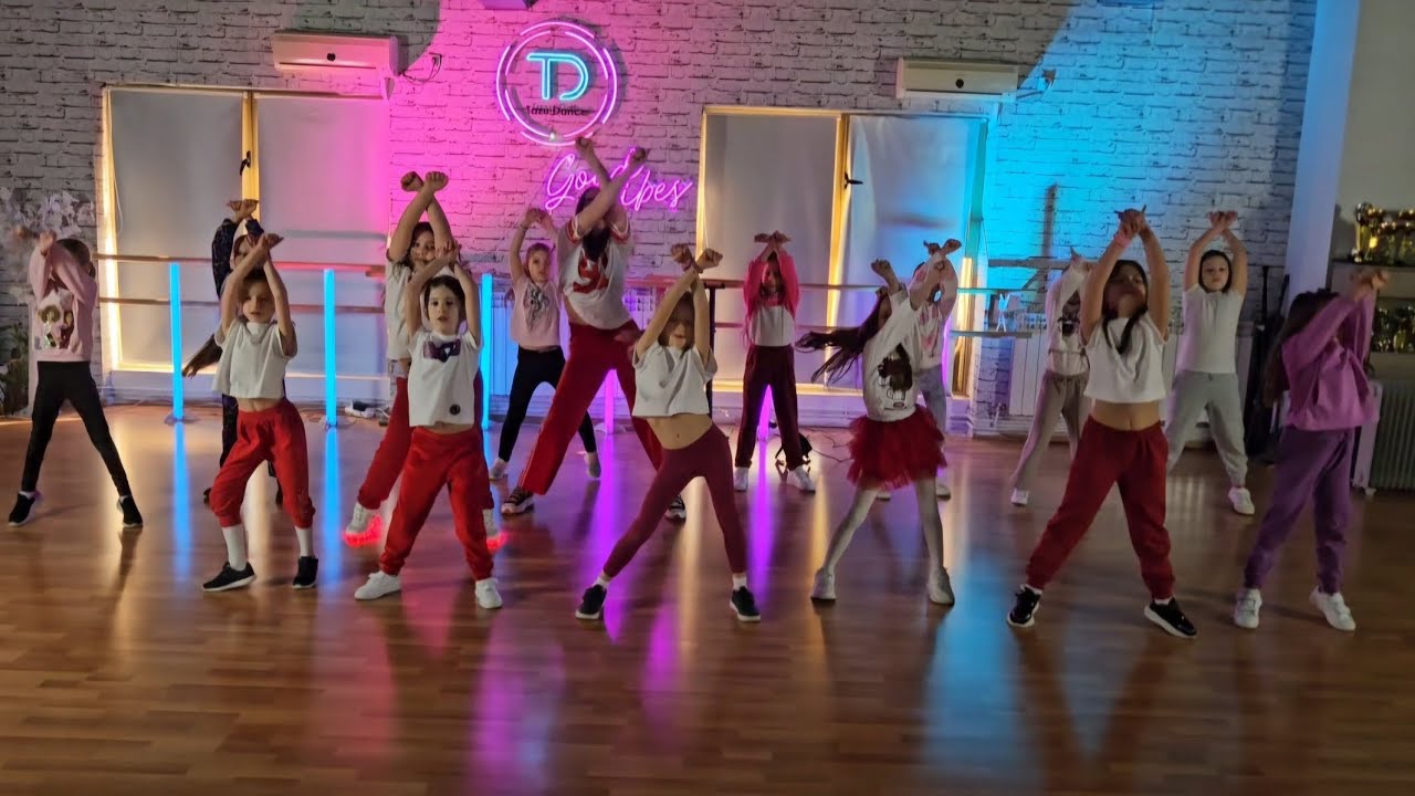 BLACK PINK SQUAD | Tazu Dance Iași | Dans modern pentru copii Iași