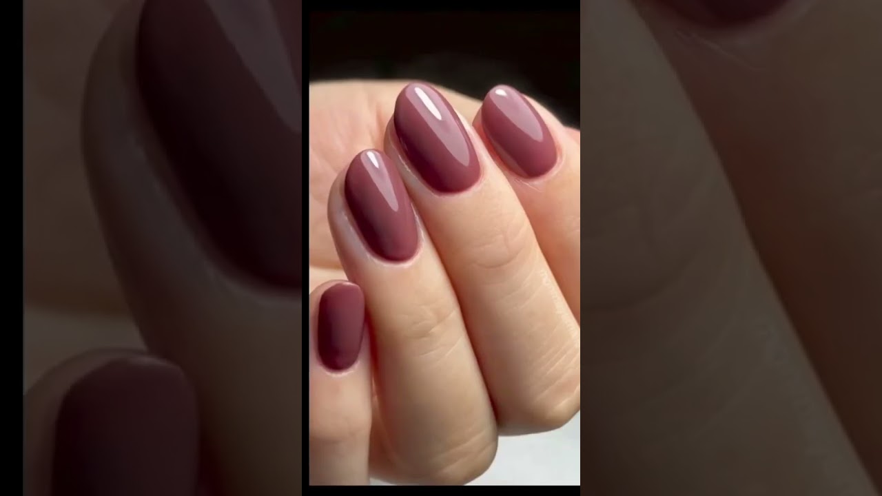 Dicas de 5 cores de esmaltes que v&atilde;o dominar 2025! ✨💅🏻😉 #dicas #unhas #ladygaga #estilo #2025