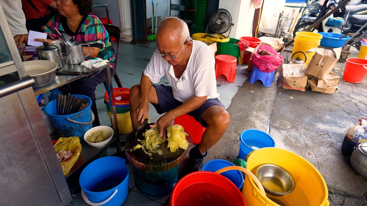 I Found the KING of Yam Rice! 👑 The Ultimate Umami Bomb in Bukit Mertajam, Penang! 🤯