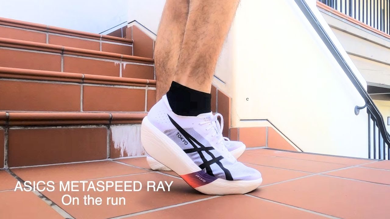 Обзор ASICS Metaspeed Ray: на бегу