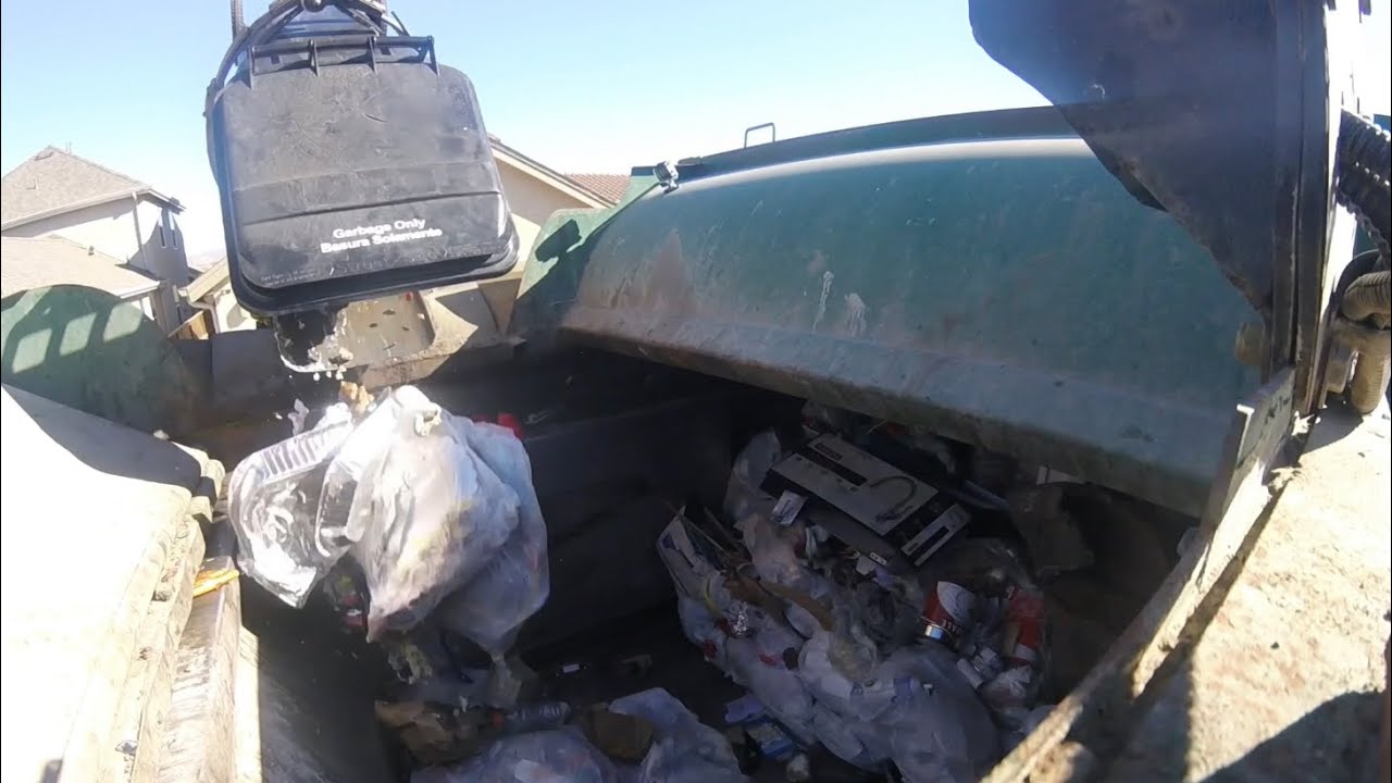 Garbage Truck Hopper: Wittke Crocodile On Garbage