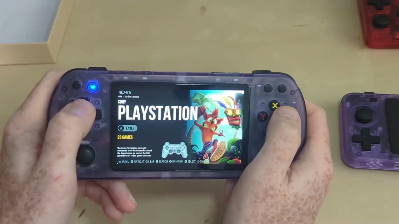 Is the U8 any better than the R36H? | Budget Retro Handheld Review | BioDie DS Homebrew Showcase