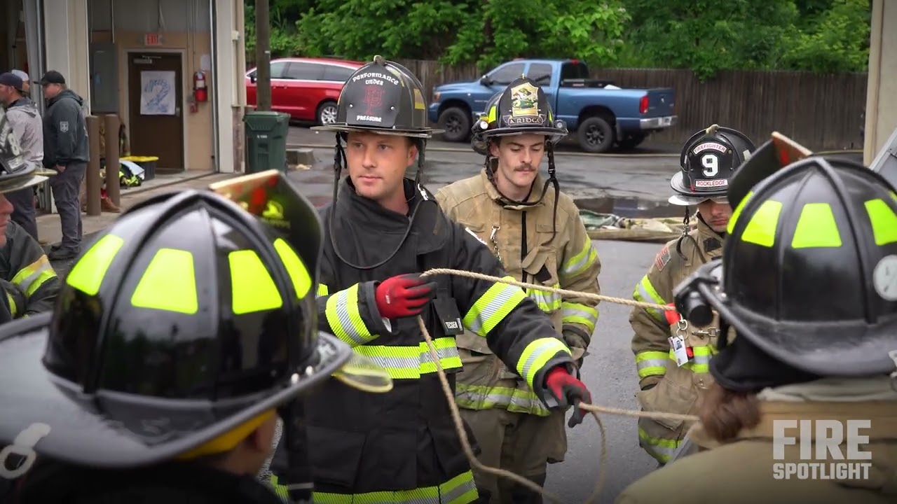 Ground Ladders - Kawasaki Rope Move | Firefighter Training