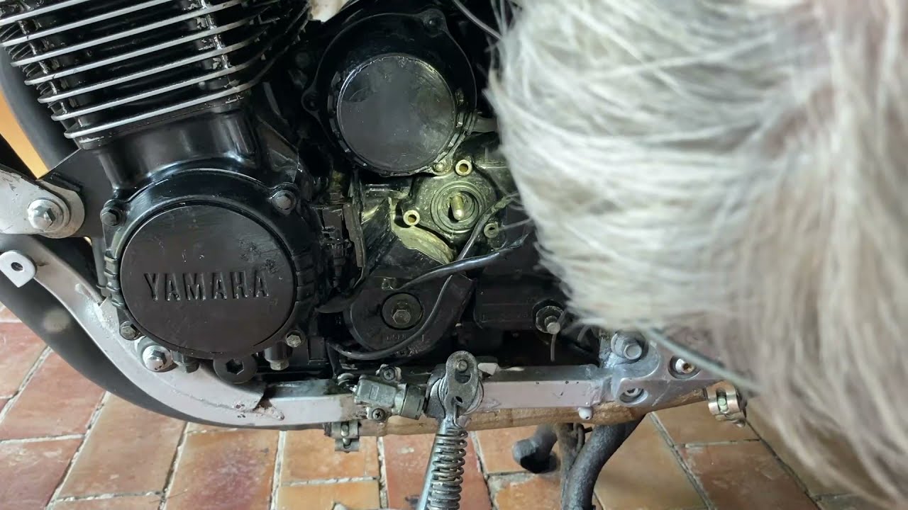 Yamaha FJ 1200 #042 und es tropft munter weiter