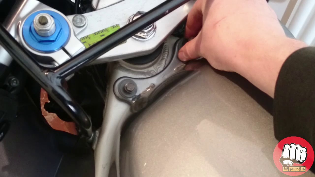 Kawasaki zx6r G2 ninja fuel filter /pump- How to replace( 1999)