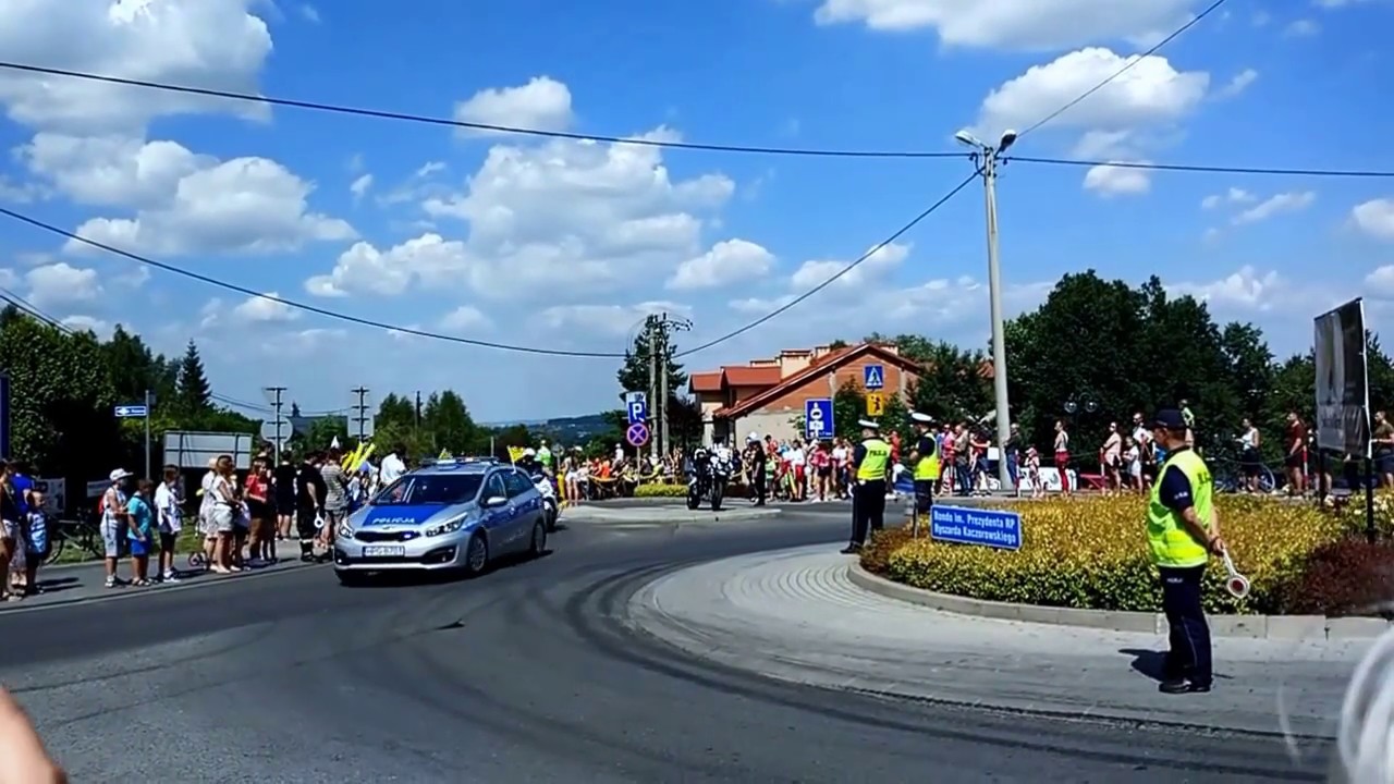 Tour de Pologne 2017 Świątniki Górne przejazd Policji przed kolarzami