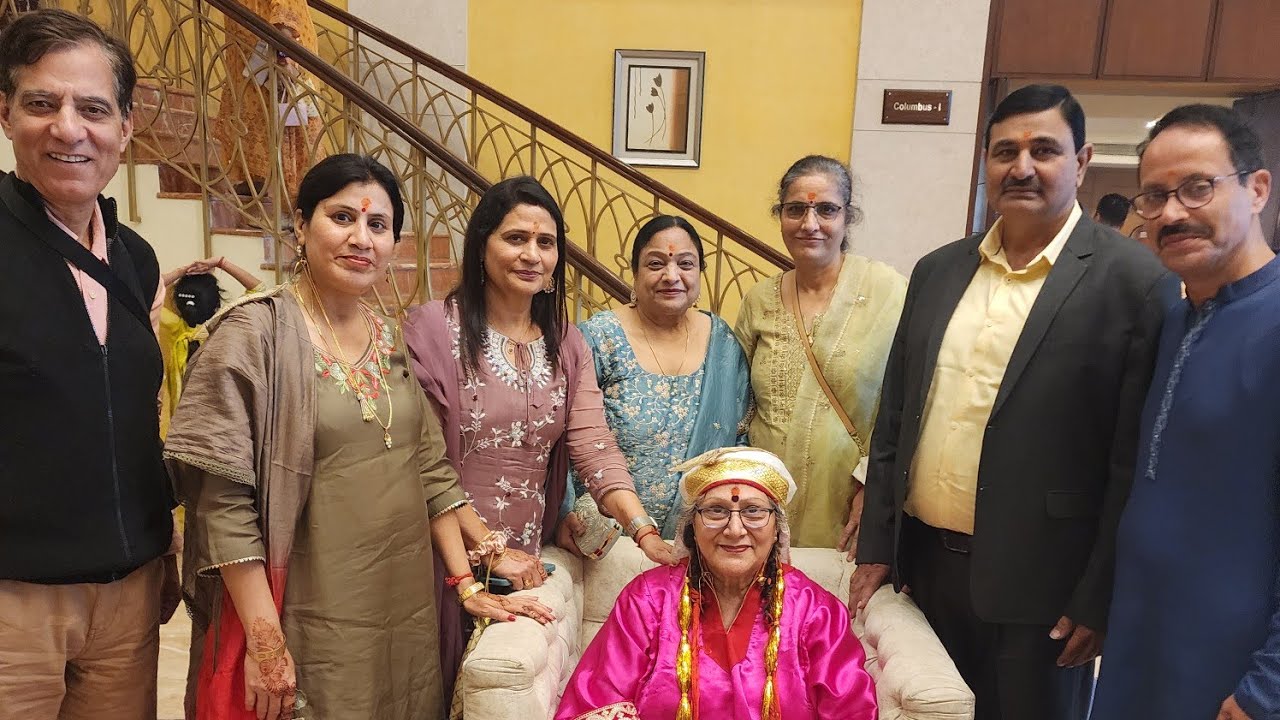 #KashmiriPandits happy  #Yagneopavit #Mekhla of #Wangnoo 01.03.26 ❤️🏠🙏 blessings #SanjanaSanjayKher 