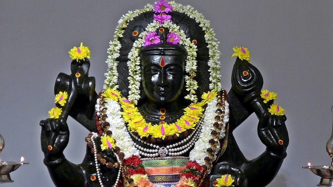 Sri Dakshinamurthy Mantra [Guru Vandana] - Powerful Thursday Mantra of Guru Bhagwan for Prosperity