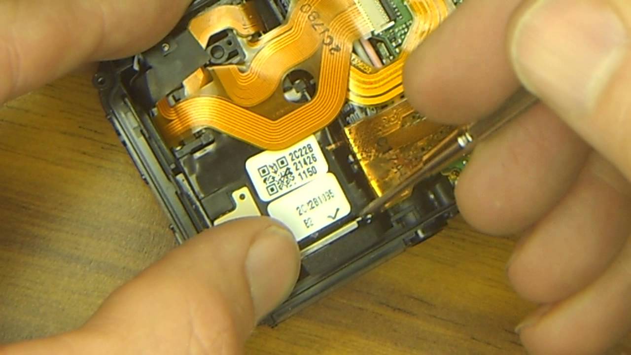 Panasonic LumixTS20 won't focus fix loose CCD sensor