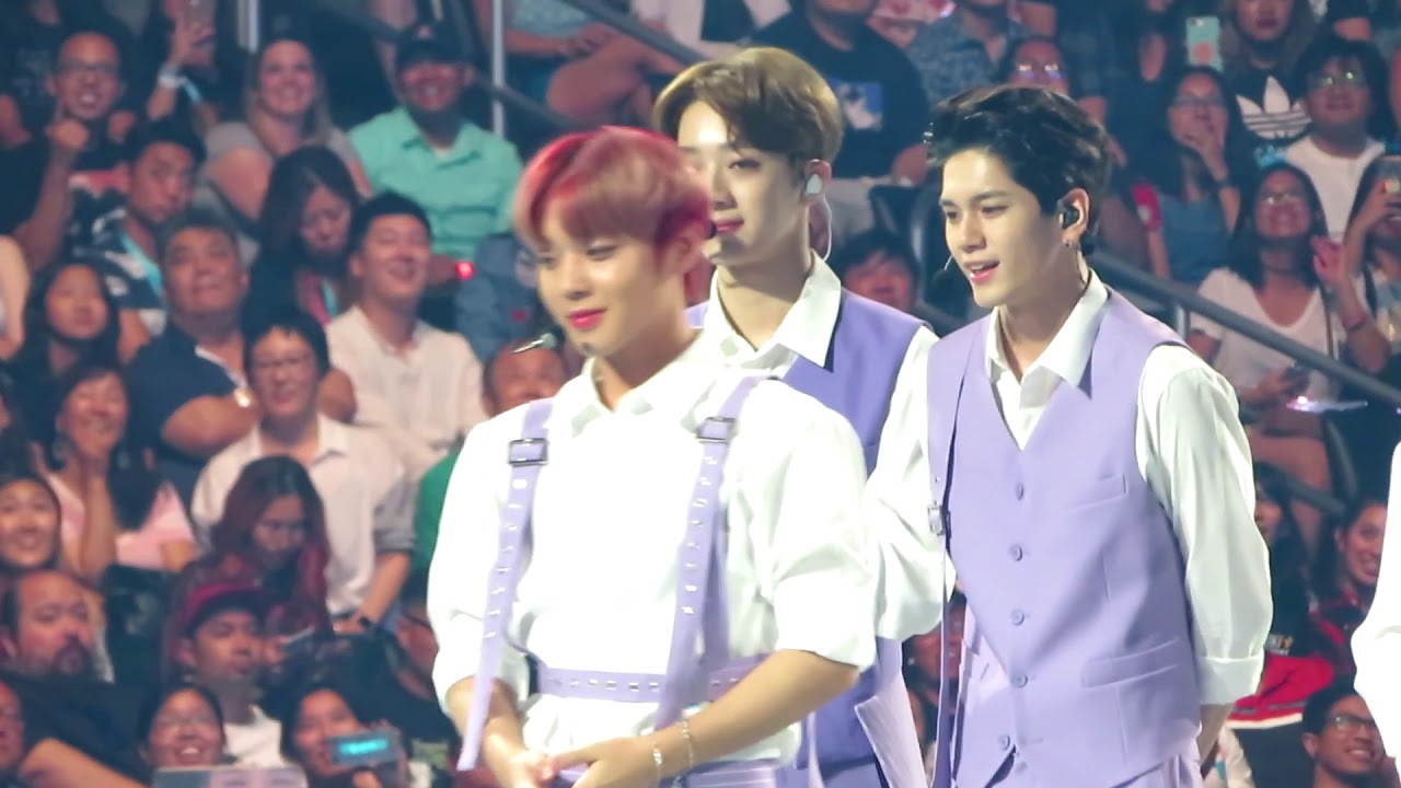 KCON18LA Concert Day 1 - Wanna One (Light + Talk + Energetic + IPU + Burn It Up)
