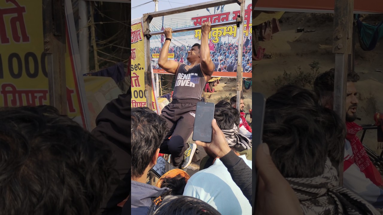 Hanging Challenge In Mahakumh #shorts #mahakumbh2025 #kumbh #mahakumbh #kumbh2025 #prayagraj