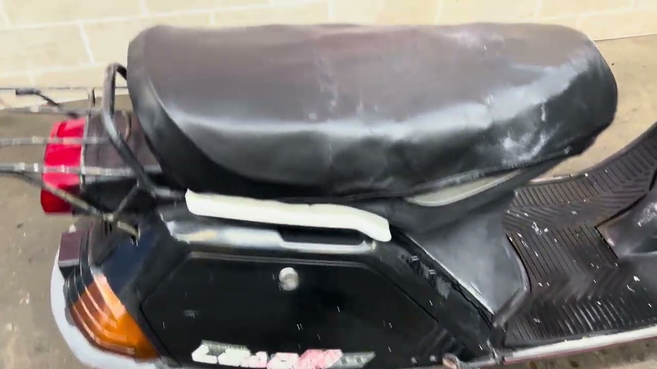 ヤフオク出品車両　LEAD80SS HF04 3598km バンガレ