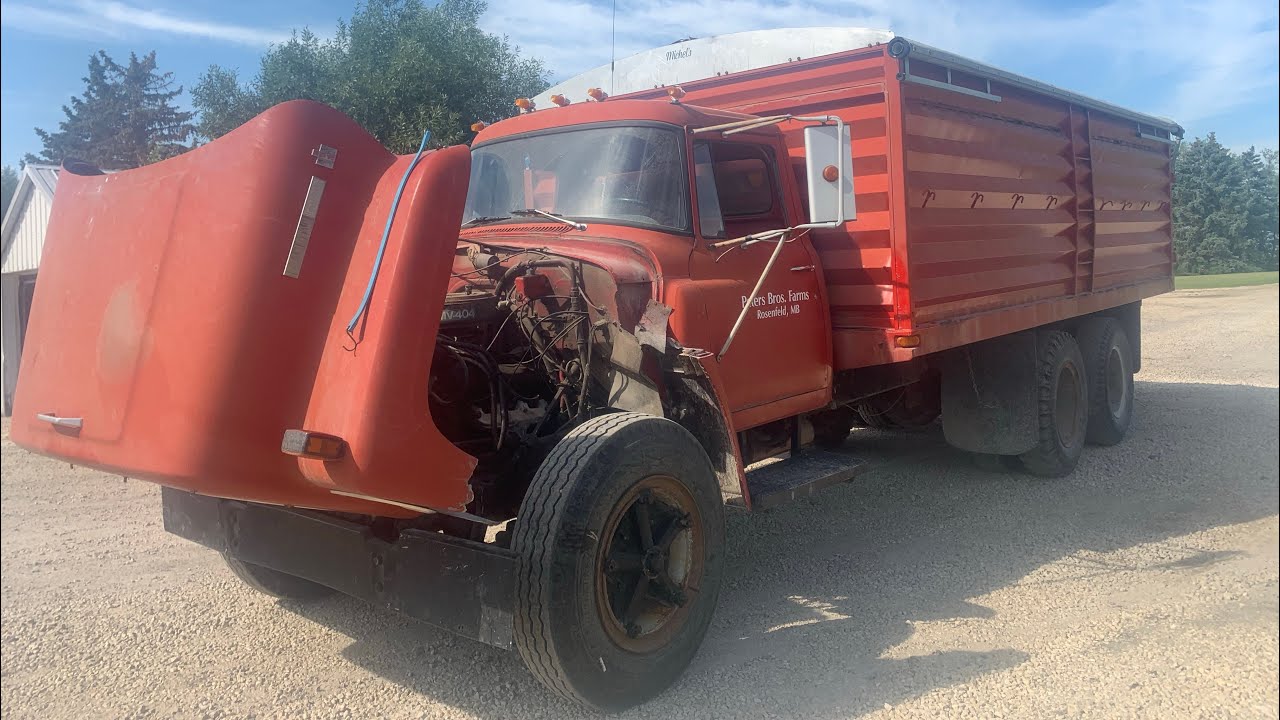 Prep for Harvest 2025! | Doing some Maintenance on the International 1700!