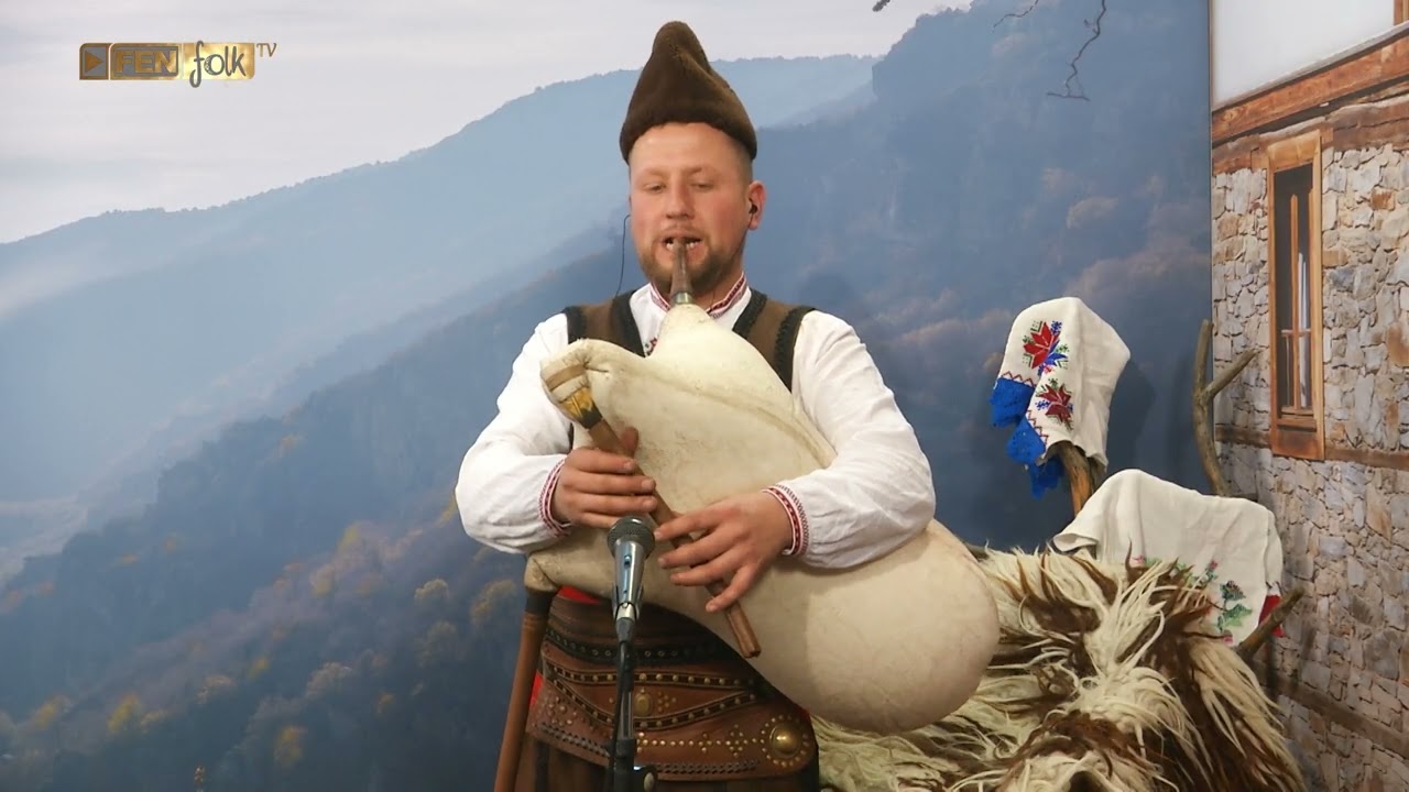 ВИКТОРИЯ САРИЕВА - Мома е мома родила
