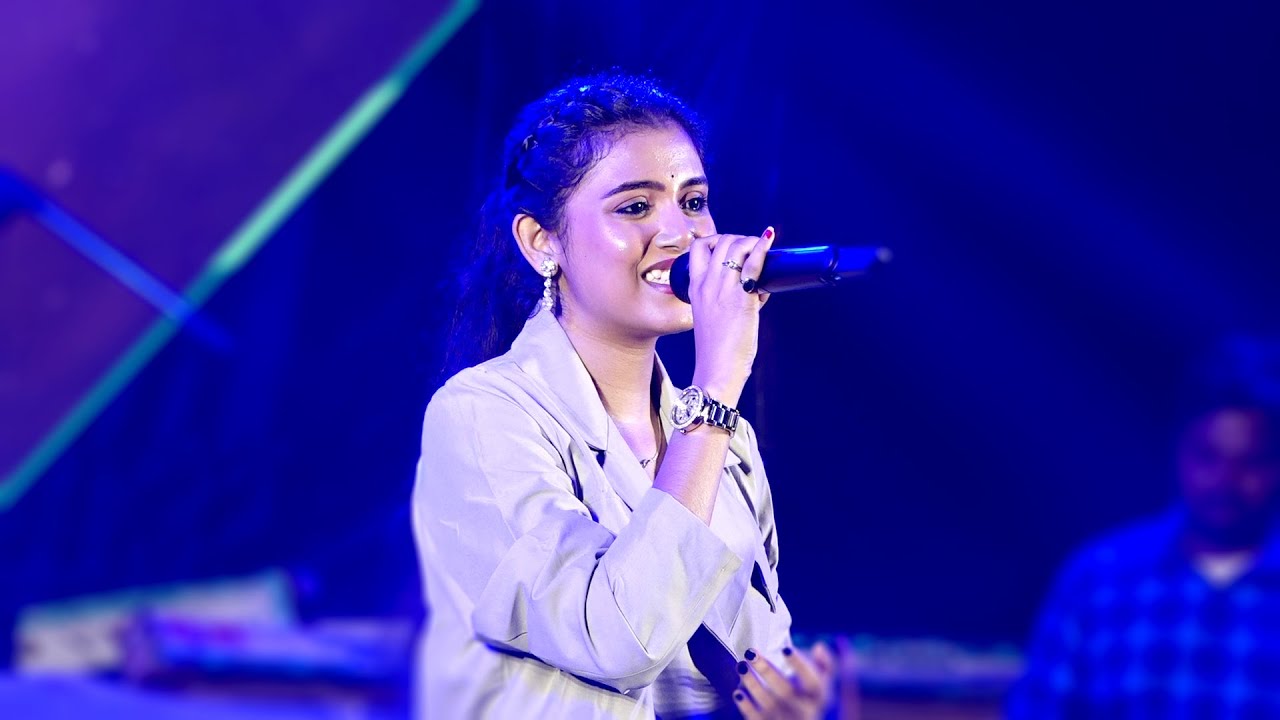 Ankita Bhattachariya 60's Old Song !! Aaja Sanam Madhur Chandni Mein || Lata Mangeshkar | Maa Studio
