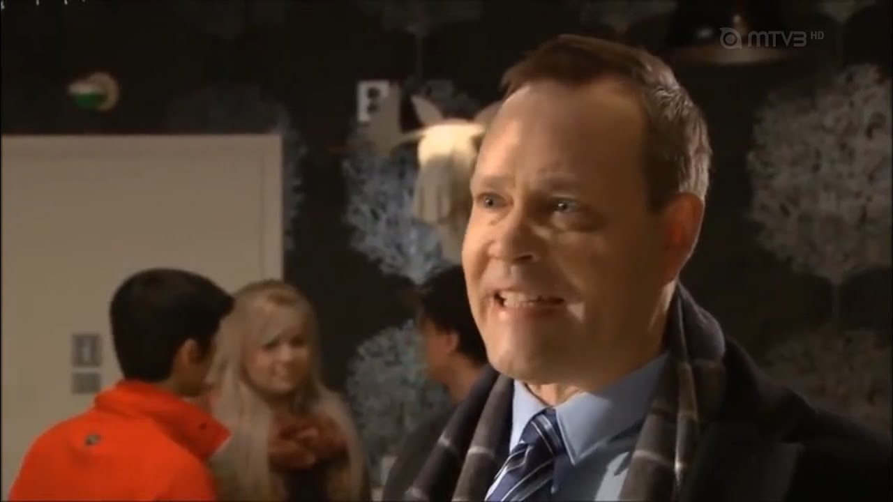 Salkkarit - Lasse raivoaa Moosessa (2012)