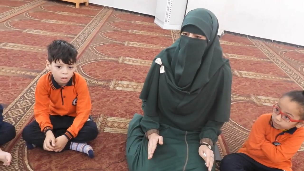 السيرة النبوية مع أجمل براعم رياض الأطفال داخل المسجد