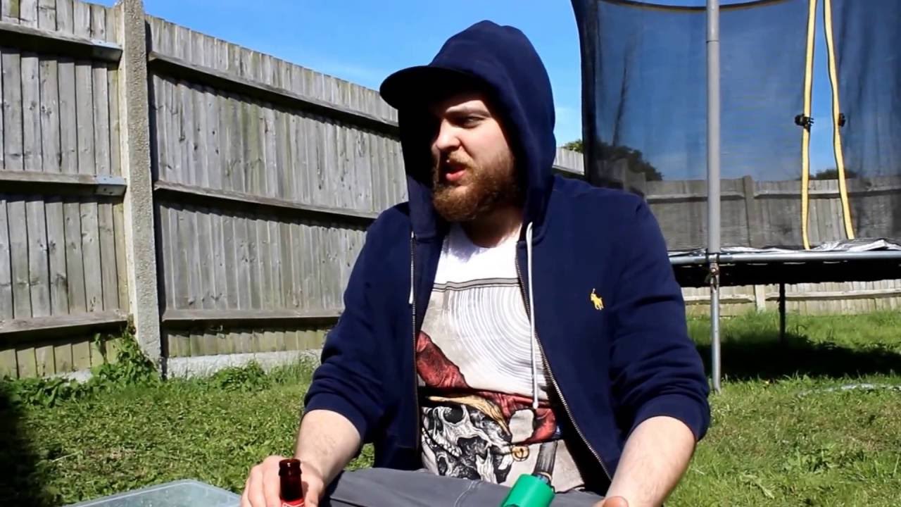 LIQUID ASS, LIQUID PUKE AND PUBIC HAIR BONG! *VOMIT ALERT* *FAIL*