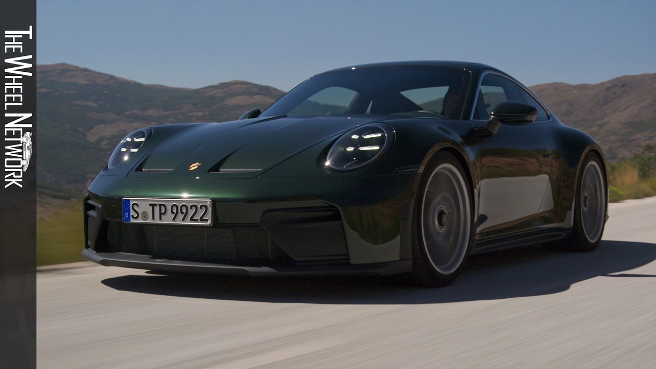 2025 Porsche 911 GT3 Touring | Oak Green Metallic Neo | Driving, Interior, Exterior [4K]