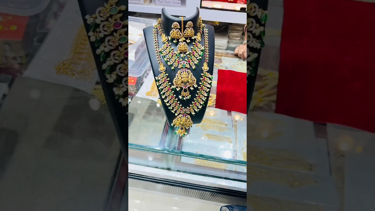 nice gold finishing jewelry sets