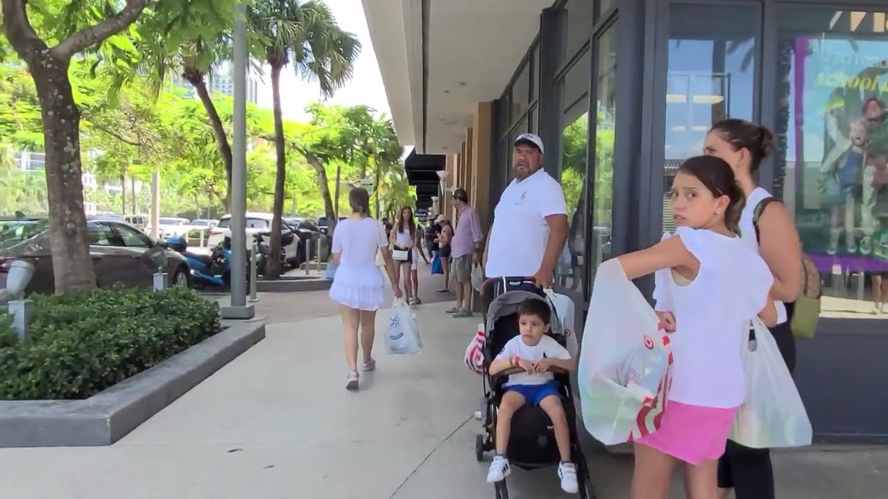 Walking Midtown Miami Part 1 (Midtown Shops)