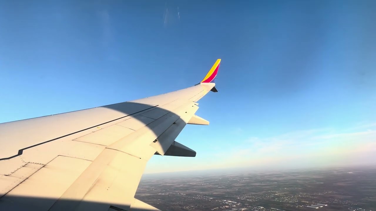 Southwest Airlines Boeing 737 MAX 8 landing at Indianapolis International Airport (KIND)