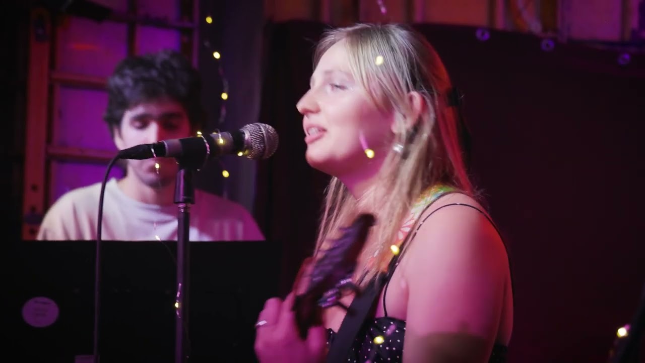 Maya Von - Concierto @ Intruso Bar Recap