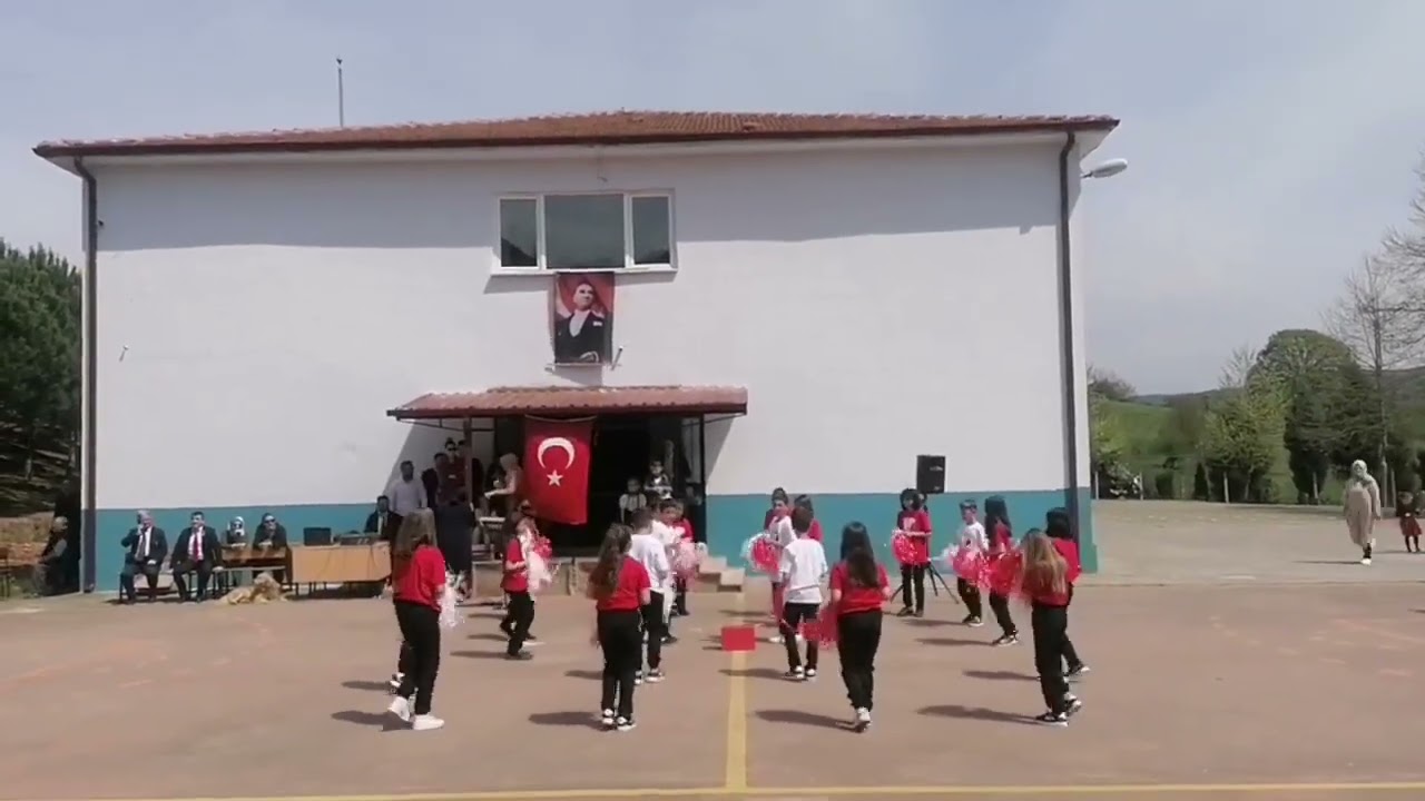Yassıgeçit Ortaokulu 23 Nisan Güzel Günler Göreceğiz Çocuklar